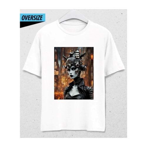 CyberQueen – Kodlanmış Güzellik Oversize T-Shirt Beyaz